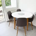 Apartment Modern Grbavica - Quiet Area & Free Parking *