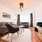 Modern Grbavica - Quiet Area & Free Parking * Sarajevo